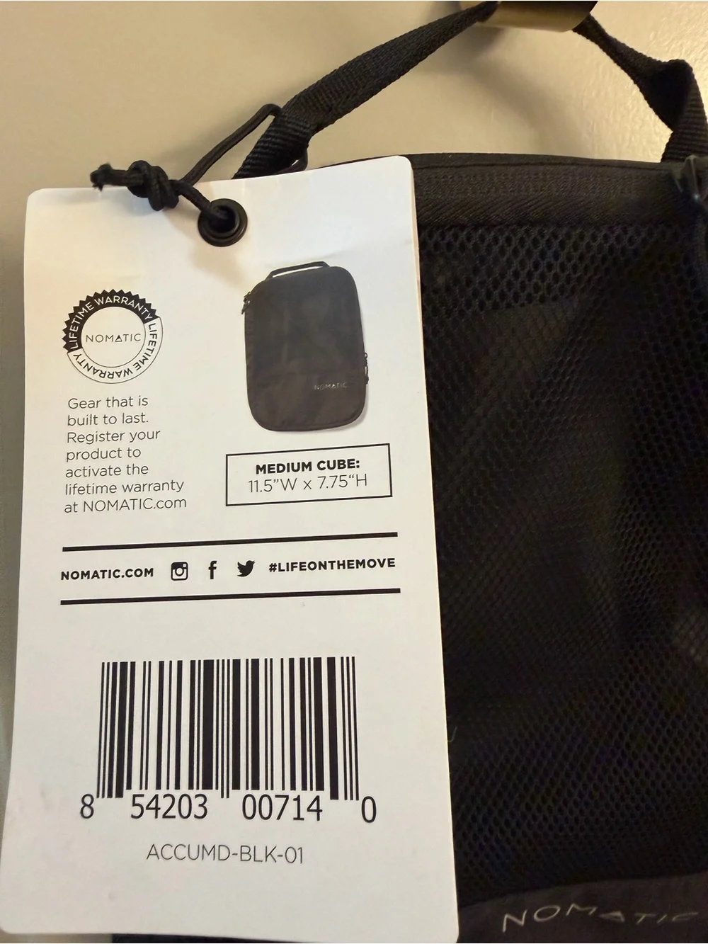 NOMATIC Black Compression Packing Cube - Medium